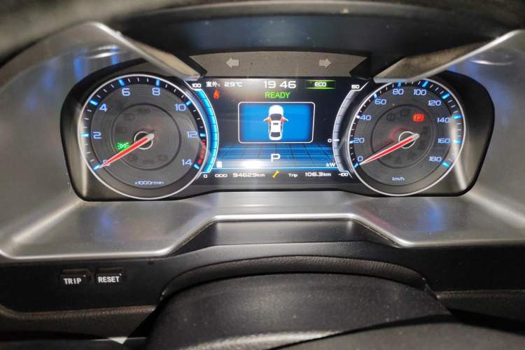 Used Geely Auto Emgrand New Energy 2017 EV300 Prestige Model Odometer Close Up