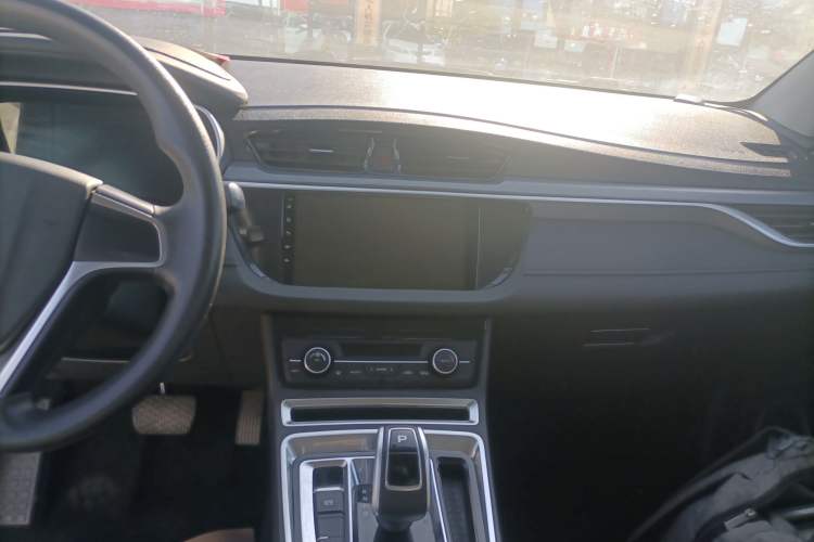 Used Geely Auto Emgrand New Energy 2017 1.5L PHEV Ambition Model Audio And AC Panel