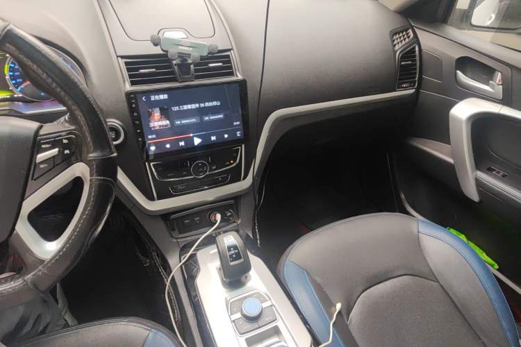 Used Geely Auto Emgrand New Energy 2017 1.5L PHEV Elite Model Audio And AC Panel