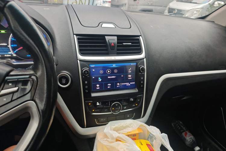 Used Geely Auto Emgrand New Energy 2017 EV300 Ambition Model Audio And AC Panel