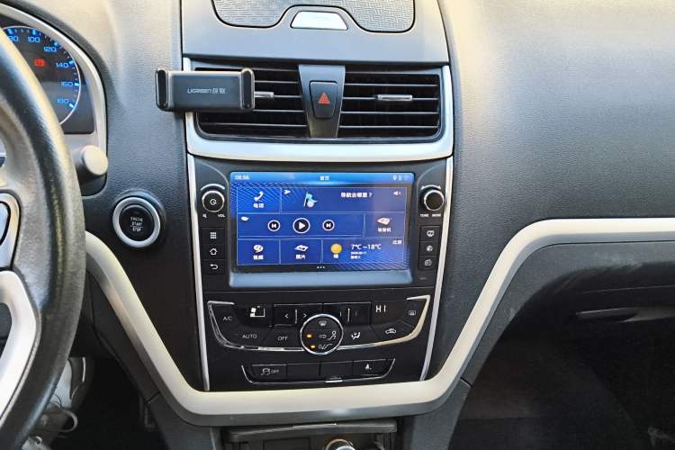 Used Geely Auto Emgrand New Energy 2017 EV300 Elite Model Audio And AC Panel