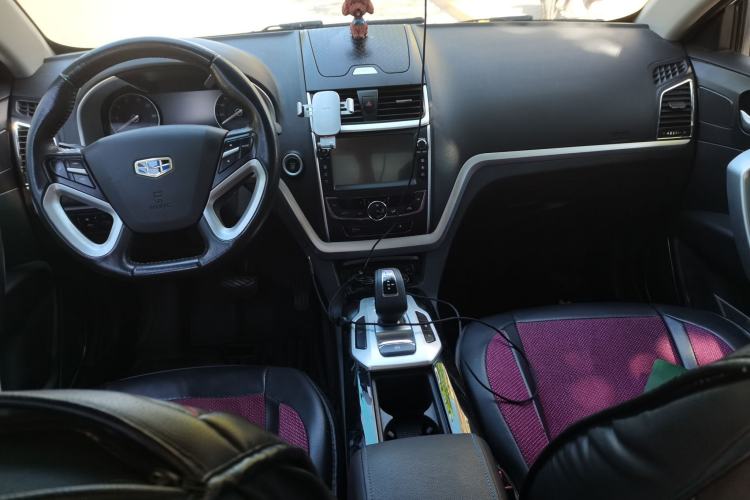 Used Geely Auto Emgrand New Energy 2017 EV300 Elite Model Center Console