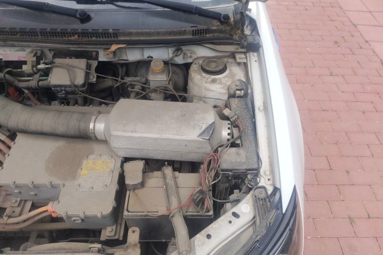 Used Geely Auto Emgrand New Energy 2017 EV300 Elite Model Engine Bay Left
