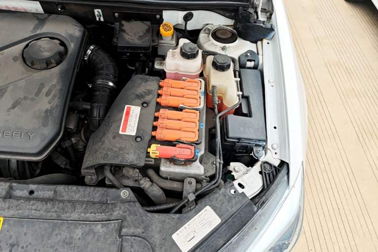 Used Geely Auto Emgrand New Energy 2017 1.5L PHEV Ambition Model Engine Bay Left