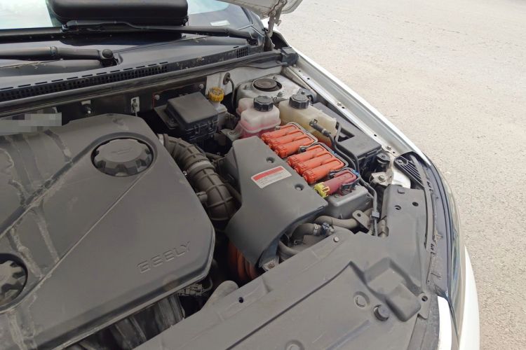 Used Geely Auto Emgrand New Energy 2017 1.5L PHEV Elite Model Engine Bay Left