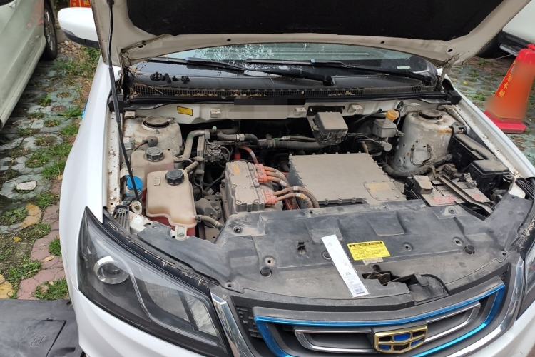 Used Geely Auto Emgrand New Energy 2017 EV300 Elite Model Engine Bay Right