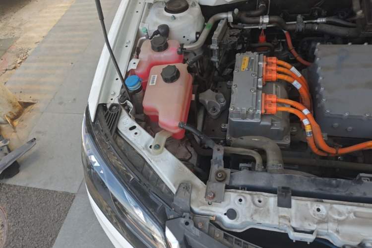 Used Geely Auto Emgrand New Energy 2017 EV300 Elite Model Engine Bay Right