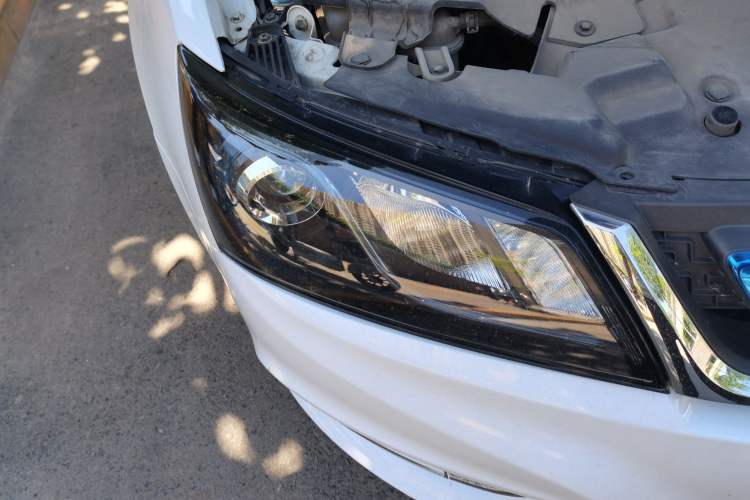 Used Geely Auto Emgrand New Energy 2017 EV300 Elite Model Engine Bay Right