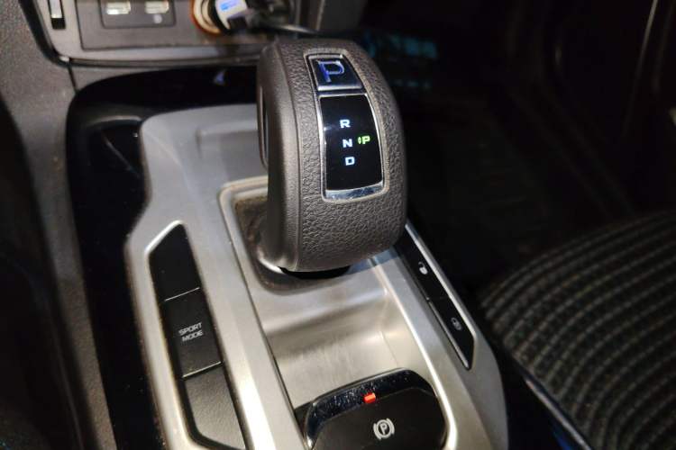 Used Geely Auto Emgrand New Energy 2017 EV300 Elite Model Gear Lever
