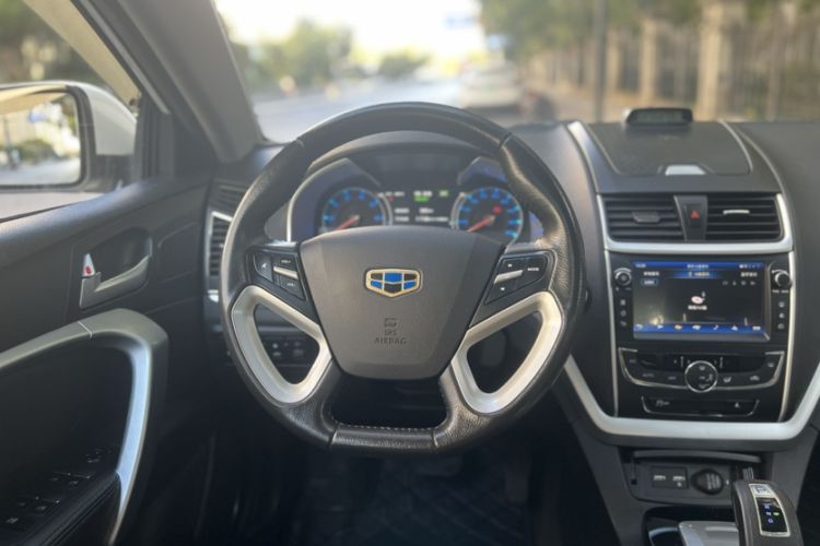 Used Geely Auto Emgrand New Energy 2017 EV300 Elite Model Interior 4