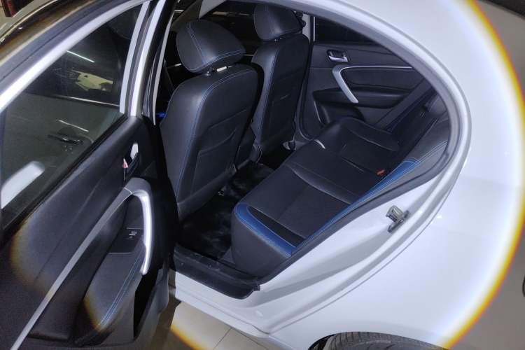 Used Geely Auto Emgrand New Energy 2017 1.5L PHEV Elite Model Left Rear Seat