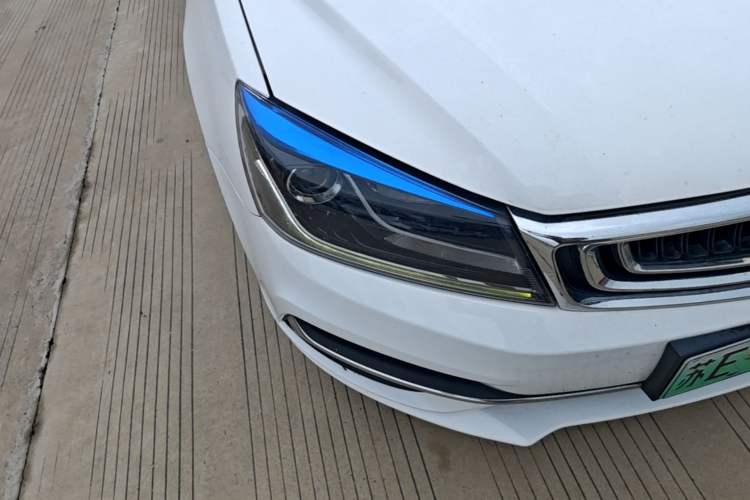 Used Geely Auto Emgrand New Energy 2017 1.5L PHEV Ambition Model Right Front Headlight