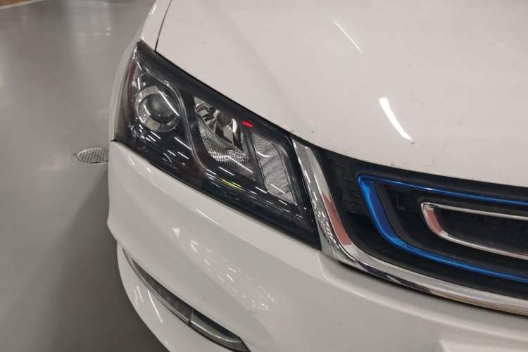 Used Geely Auto Emgrand New Energy 2017 EV300 Elite Model Right Front Headlight