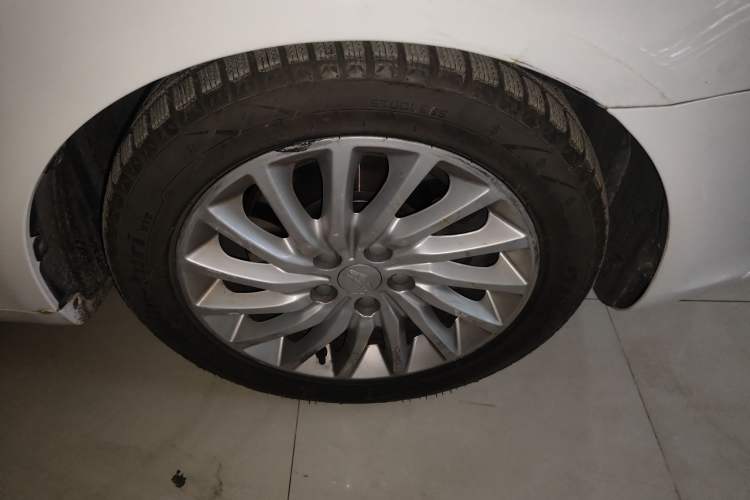 Used Geely Auto Emgrand New Energy 2017 1.5L PHEV Elite Model Right Front Wheel Hub