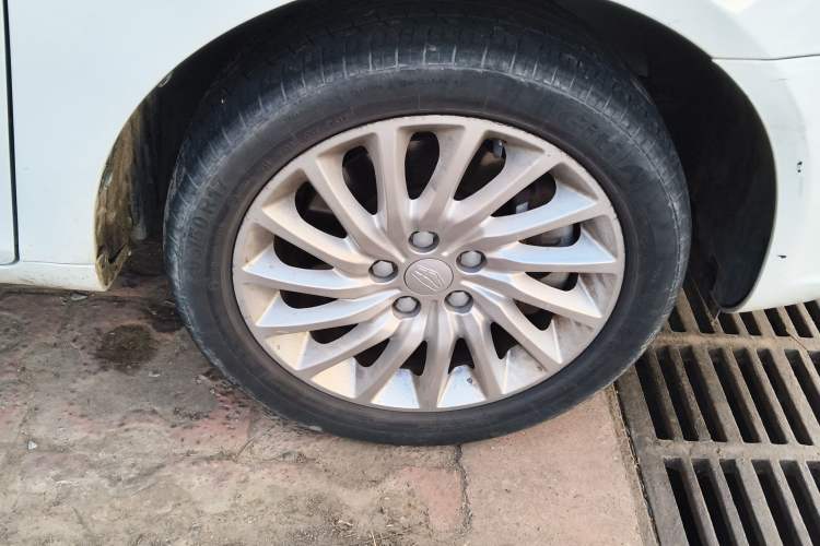 Used Geely Auto Emgrand New Energy 2017 EV300 Elite Model Right Front Wheel Hub