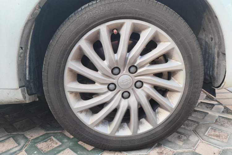 Used Geely Auto Emgrand New Energy 2017 EV300 Elite Model Right Front Wheel Hub