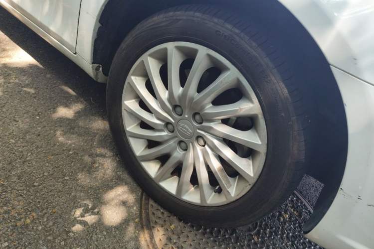 Used Geely Auto Emgrand New Energy 2017 EV300 Elite Model Right Front Wheel Hub