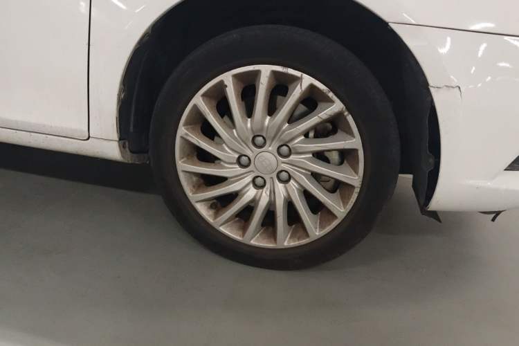 Used Geely Auto Emgrand New Energy 2017 EV300 Elite Model Right Front Wheel Hub