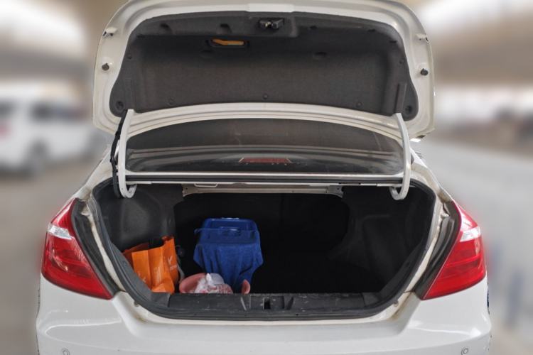 Used Geely Auto Emgrand New Energy 2017 EV300 Elite Model Trunk