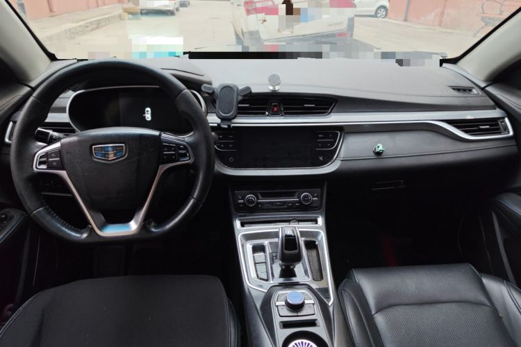 Used Geely Auto Emgrand New Energy 2018 EV450 Elite Model Center Console