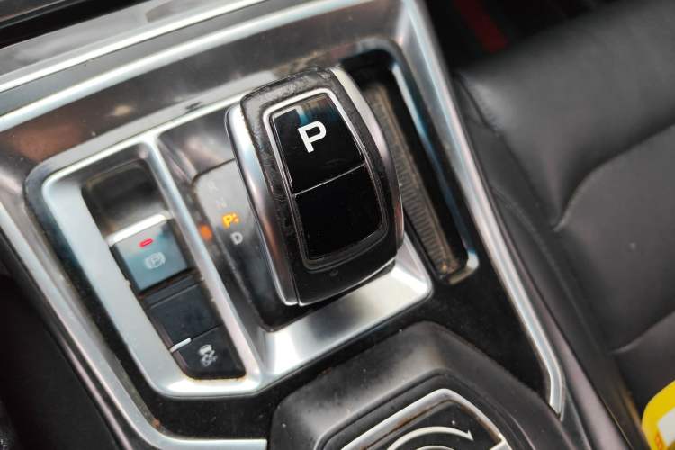 Used Geely Auto Emgrand New Energy 2018 EV450 Elite Model Gear Lever