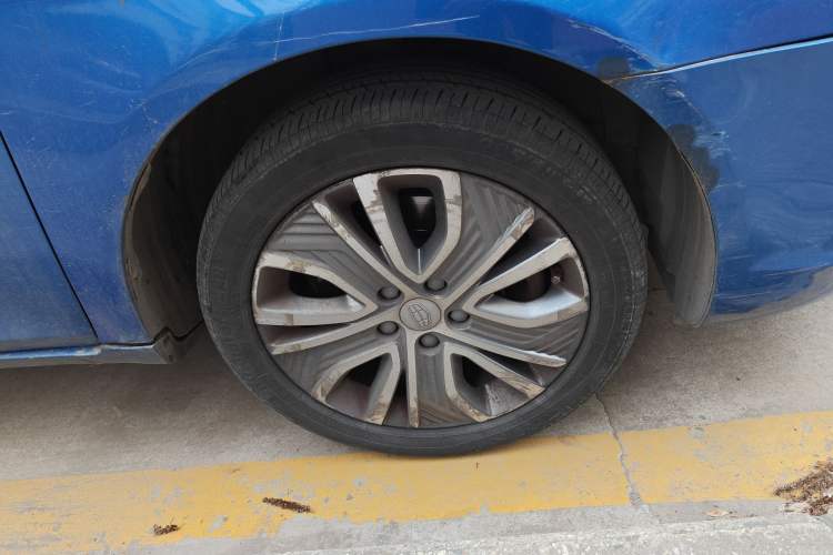 Used Geely Auto Emgrand New Energy 2018 EV450 Elite Model Right Front Wheel Hub