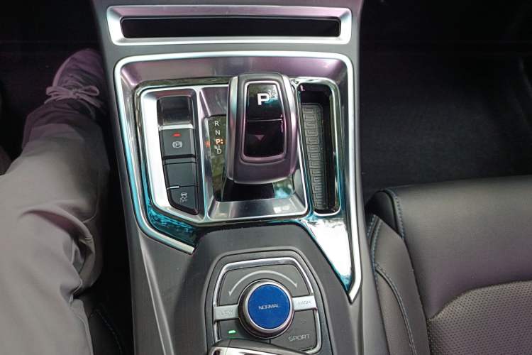 Used Geely Auto Emgrand New Energy 2018 EV450 Prestige Model Gear Lever