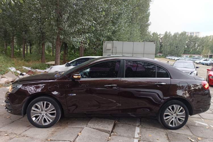 Used Geely Auto Emgrand New Energy 2018 EV450 Prestige Model Left Side