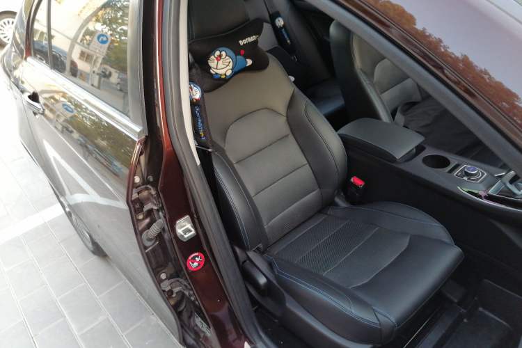 Used Geely Auto Emgrand New Energy 2018 EV450 Prestige Model Right Front Seat