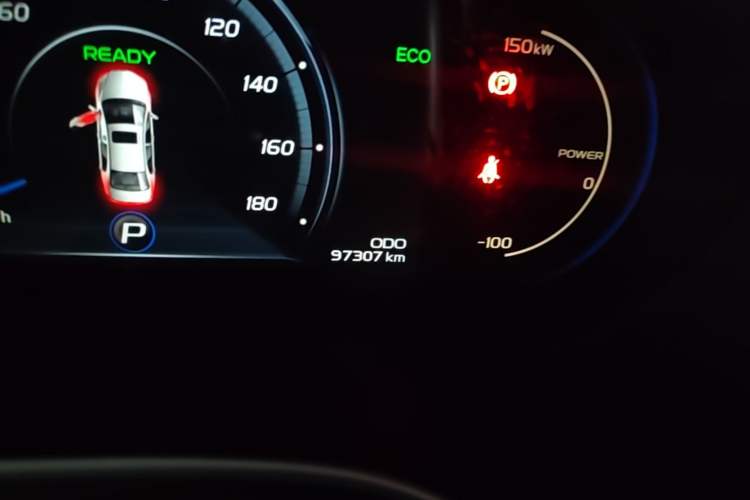 Used Geely Auto Emgrand New Energy 2018 EV450 Elite Model Odometer Close Up