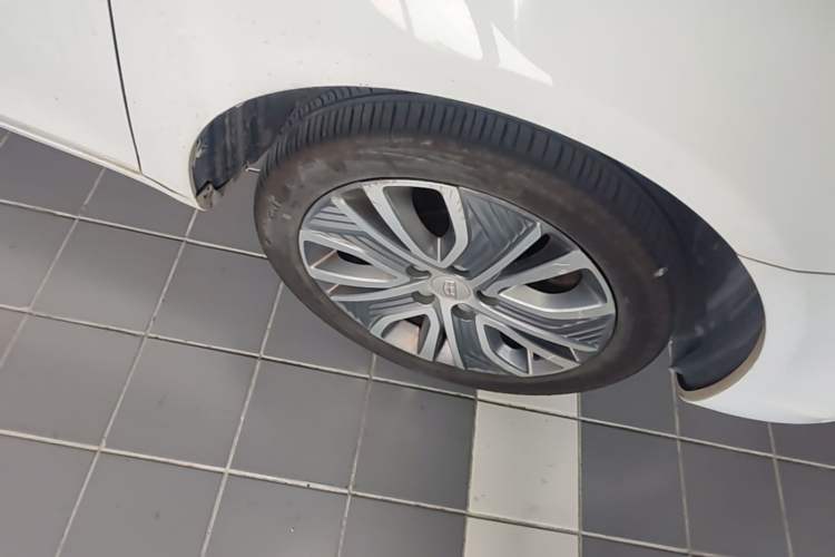 Used Geely Auto Emgrand New Energy 2018 EV450 Elite Model Right Front Wheel Hub