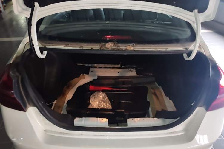 Used Geely Auto Emgrand New Energy 2018 EV450 Elite Model Trunk