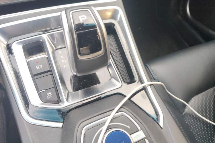 Used Geely Auto Emgrand New Energy 2018 EV450 Prestige Model Gear Lever