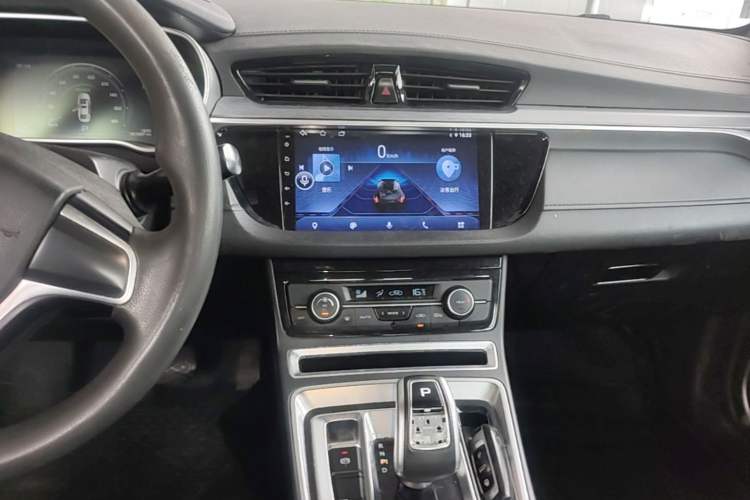 Used Geely Auto Emgrand New Energy 2018 EV450 Ambition Model Audio And AC Panel