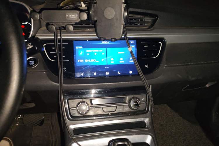 Used Geely Auto Emgrand New Energy 2018 EV350 Elite Model Audio And AC Panel