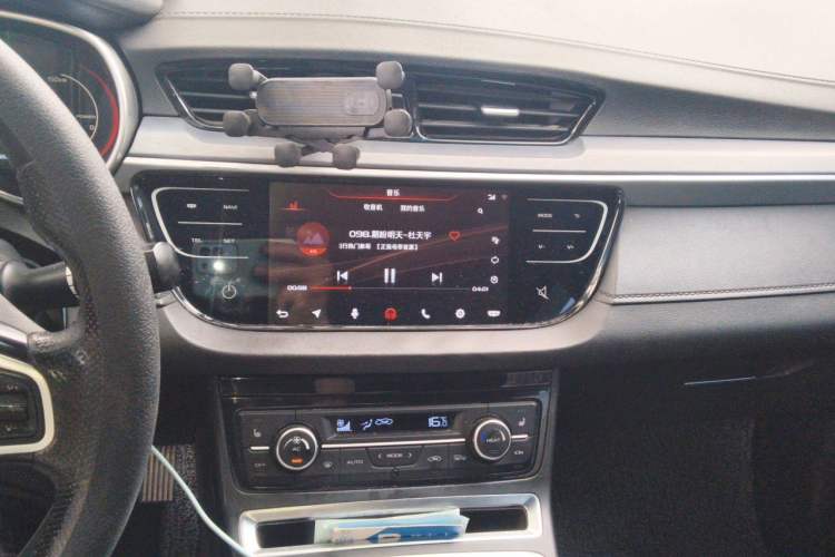 Used Geely Auto Emgrand New Energy 2018 EV450 Prestige Model Audio And AC Panel