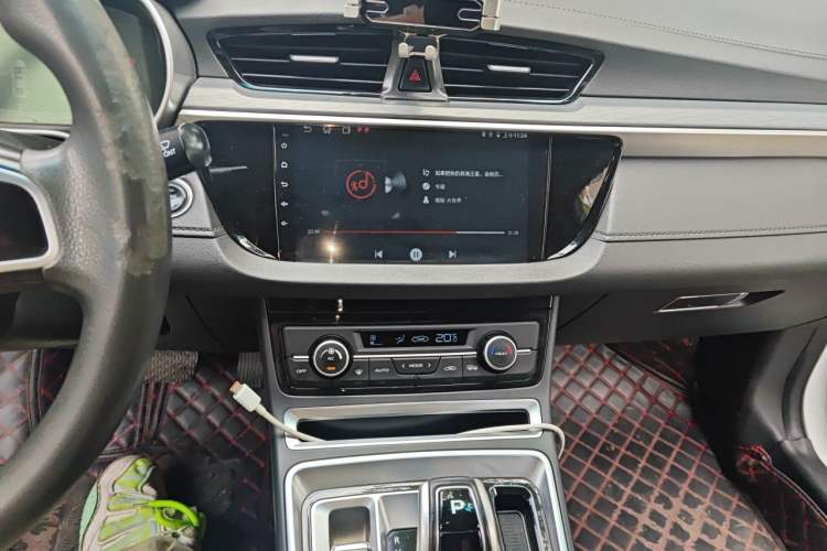 Used Geely Auto Emgrand New Energy 2018 EV450 Ambition Model Audio And AC Panel