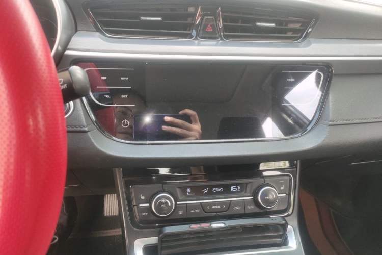 Used Geely Auto Emgrand New Energy 2018 EV450 Elite Model Audio And AC Panel
