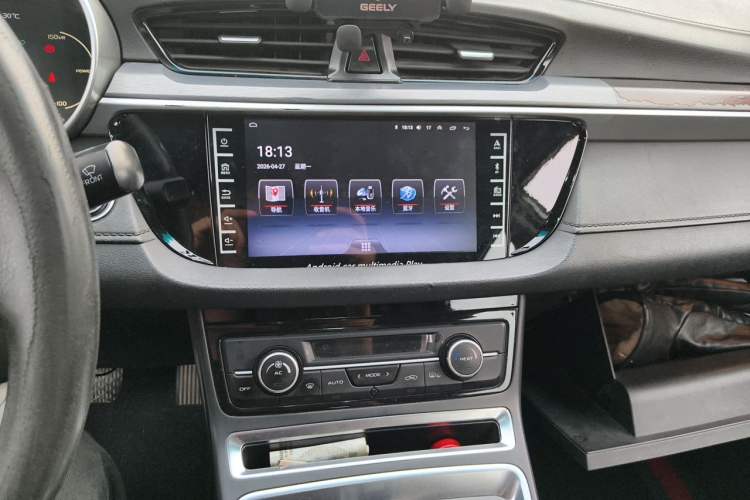 Used Geely Auto Emgrand New Energy 2018 EV450 Ambition Model Audio And AC Panel