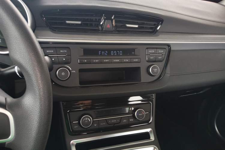 Used Geely Auto Emgrand New Energy 2018 EV450 Ambition Model Audio And AC Panel