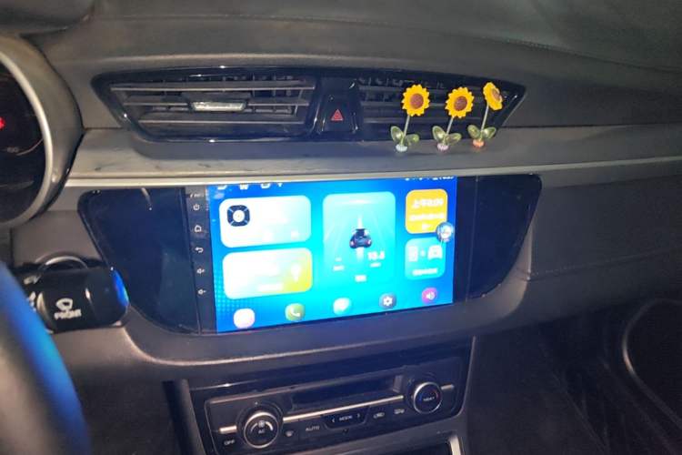 Used Geely Auto Emgrand New Energy 2018 EV450 Ambition Model Audio And AC Panel