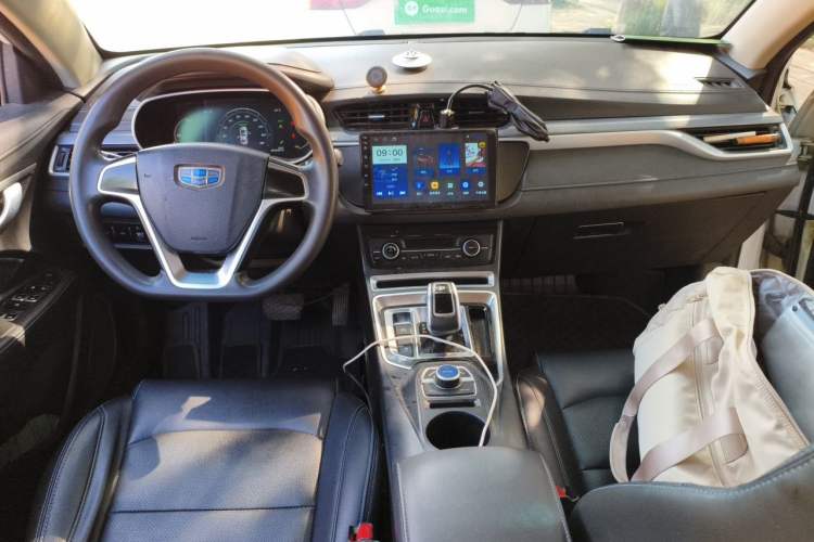 Used Geely Auto Emgrand New Energy 2018 EV450 Ambition Model Center Console