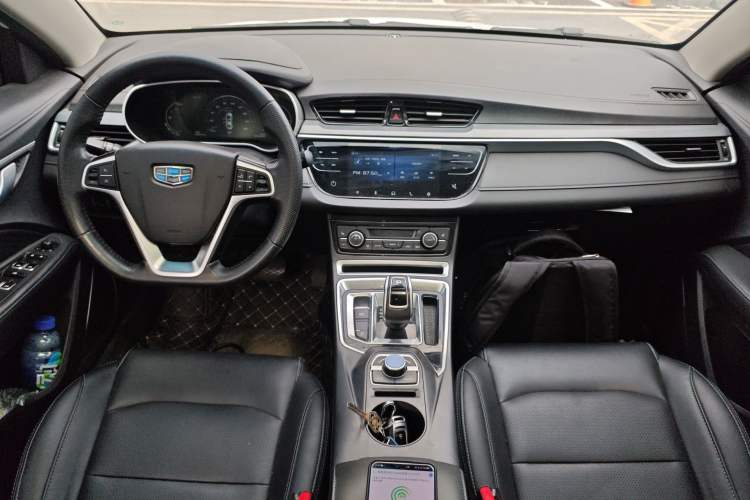 Used Geely Auto Emgrand New Energy 2018 EV450 Elite Model Center Console