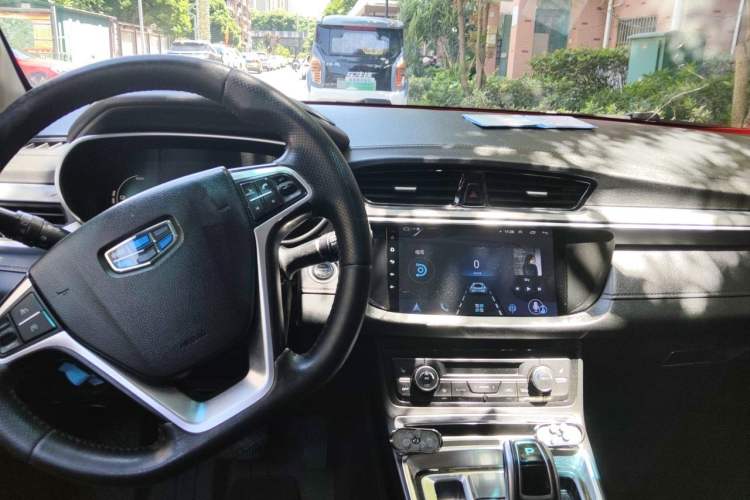 Used Geely Auto Emgrand New Energy 2018 EV450 Elite Model Center Console