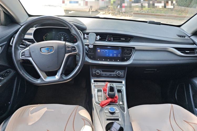 Used Geely Auto Emgrand New Energy 2018 EV450 Elite Model Center Console