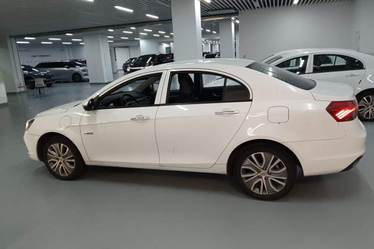 Used Geely Auto Emgrand New Energy 2018 EV450 Ambition Model Exterior 3