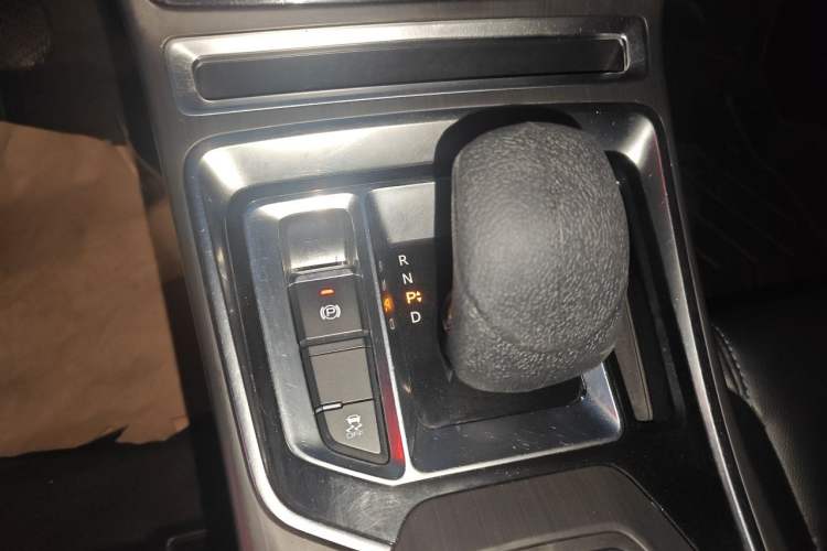 Used Geely Auto Emgrand New Energy 2018 EV450 Elite Model Gear Lever