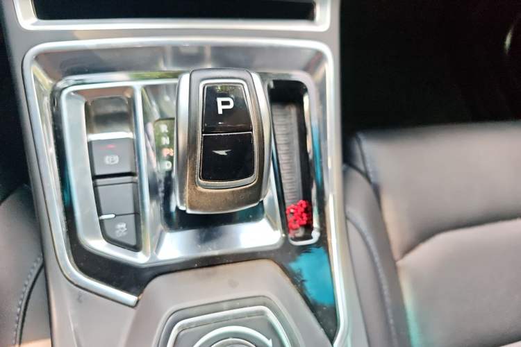 Used Geely Auto Emgrand New Energy 2018 EV450 Elite Model Gear Lever