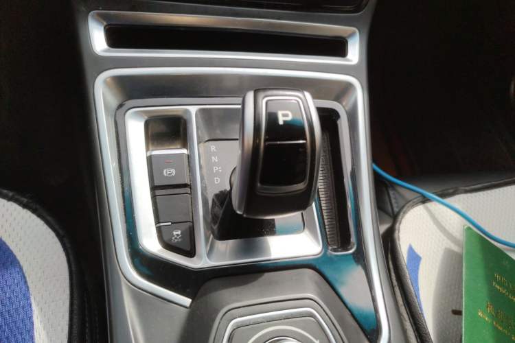 Used Geely Auto Emgrand New Energy 2018 EV450 Elite Model Gear Lever
