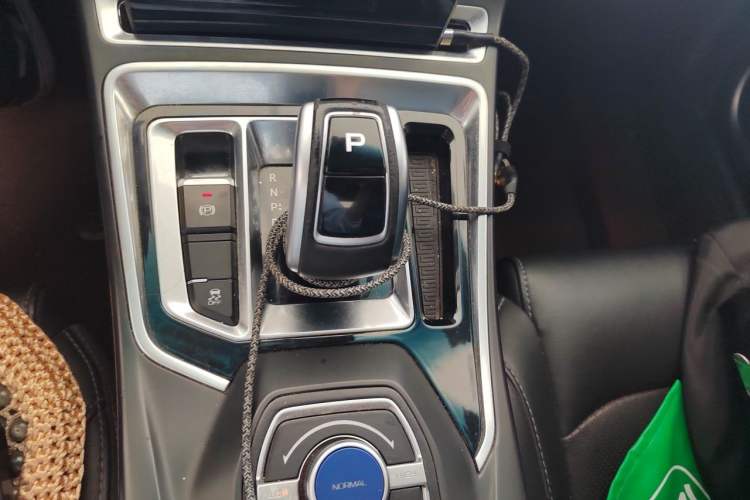 Used Geely Auto Emgrand New Energy 2018 EV350 Elite Model Gear Lever